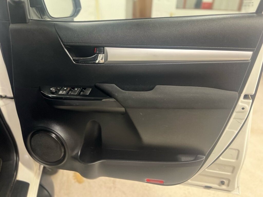 Used Toyota Hilux 2022 for sale - 77879381: Photo 17