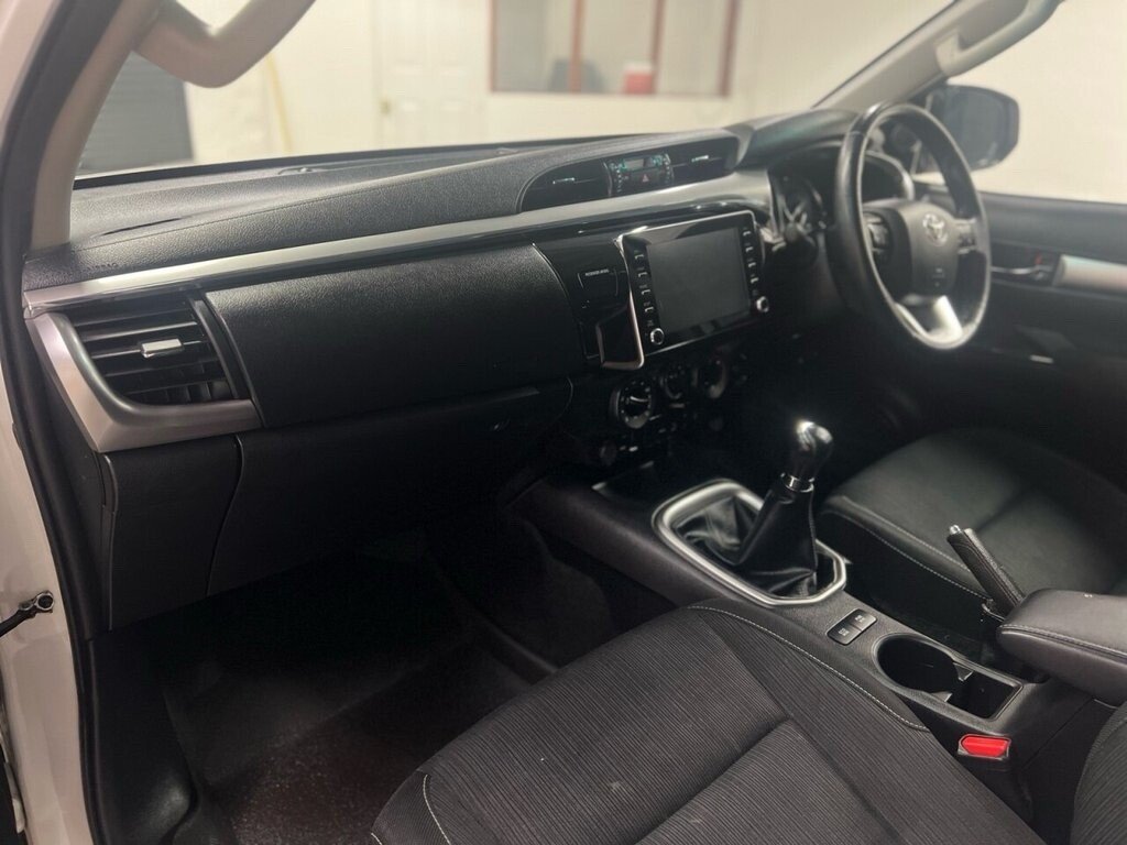 Used Toyota Hilux 2022 for sale - 77879381: Photo 21