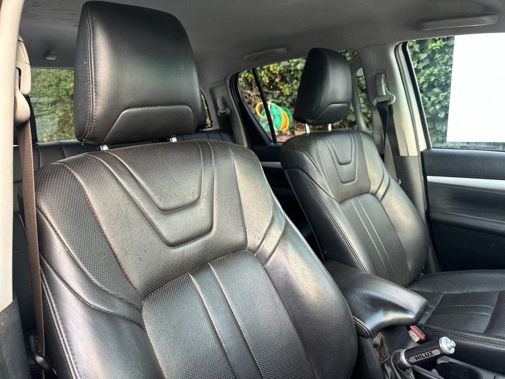 Used Toyota Hilux 2018 for sale - 76711588: Photo 11