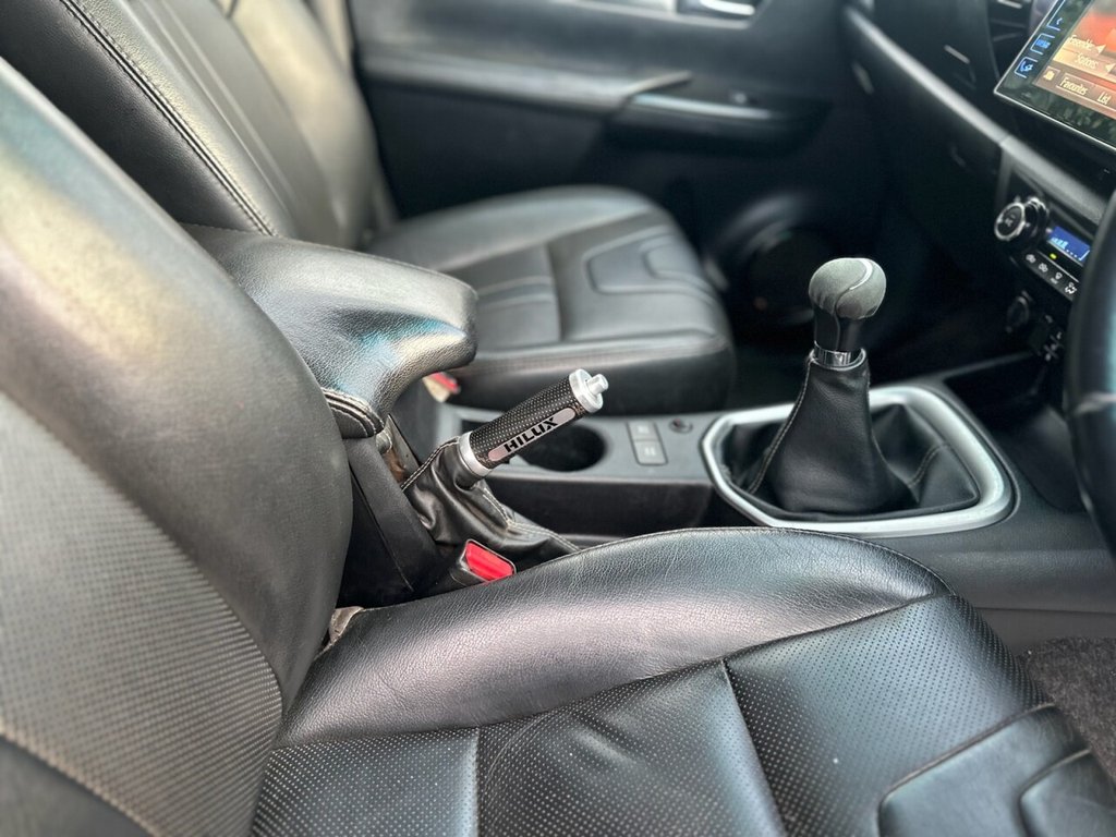 Used Toyota Hilux 2018 for sale - 76711588: Photo 13