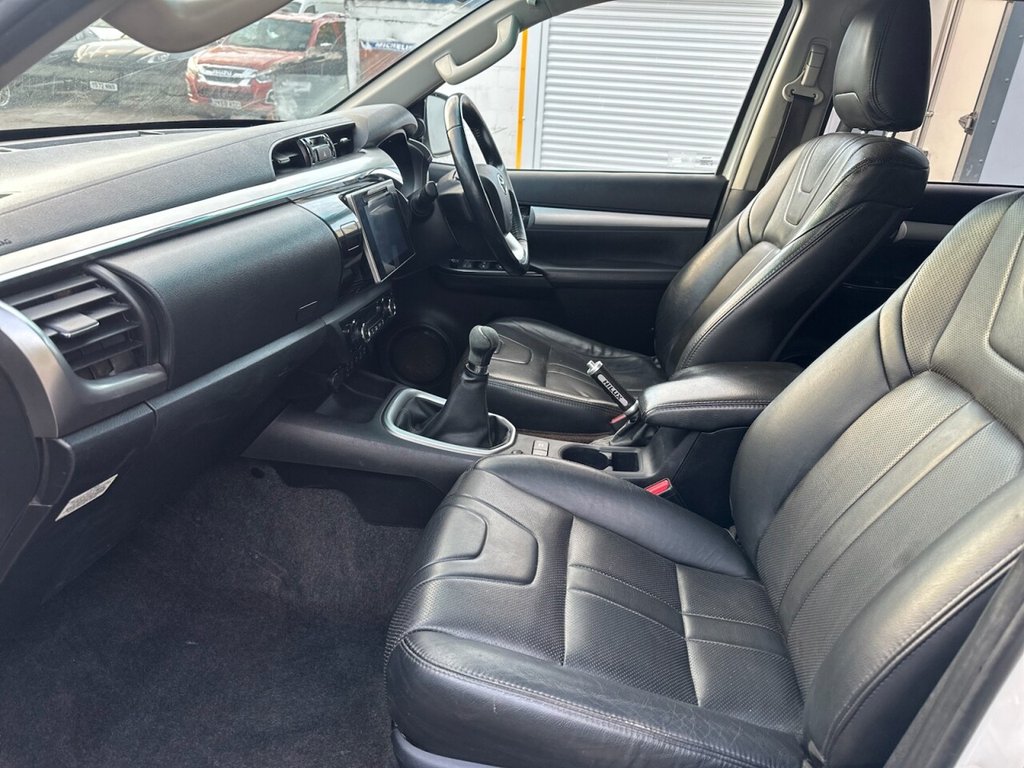 Used Toyota Hilux 2018 for sale - 76711588: Photo 17