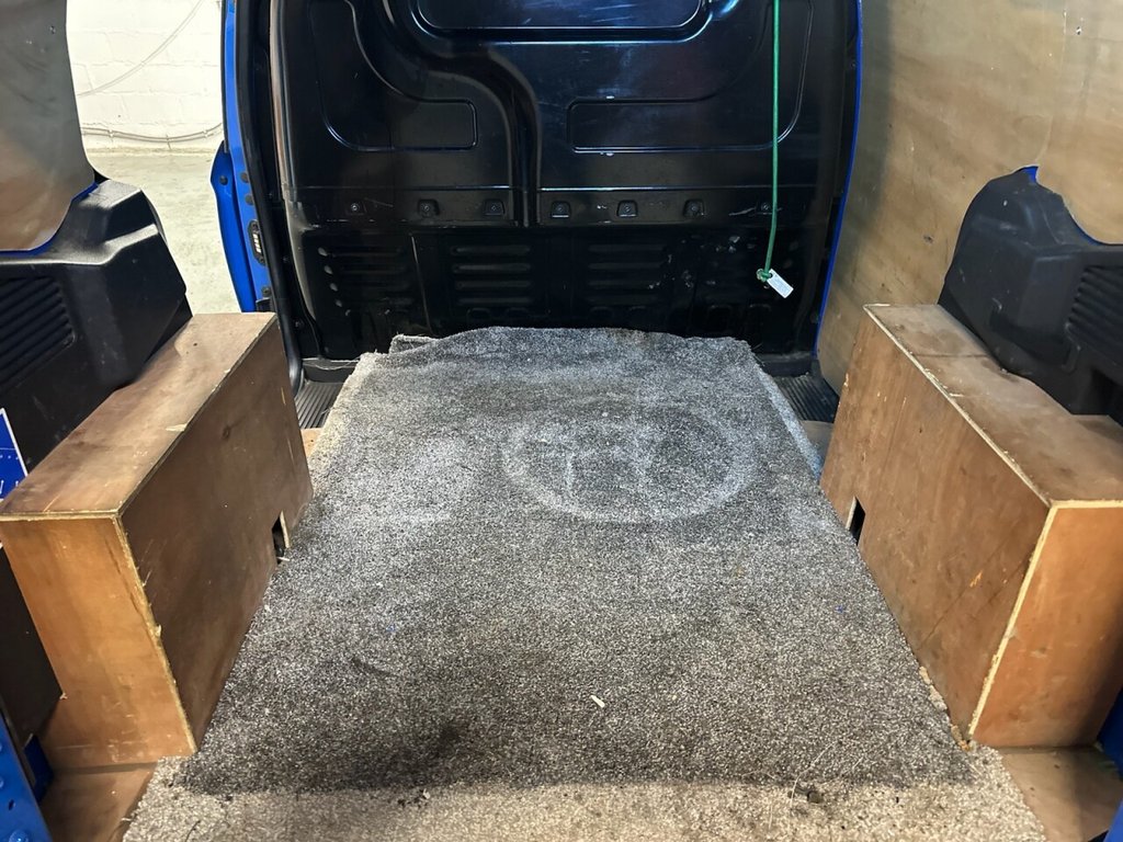 Used Ford Transit Courier 2019 for sale - 76372502: Photo 19