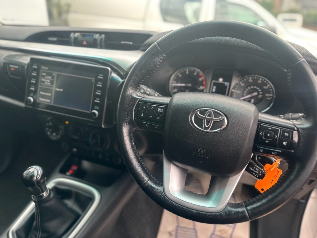 Used Toyota Hilux 2022 for sale - 77841306: Photo 18