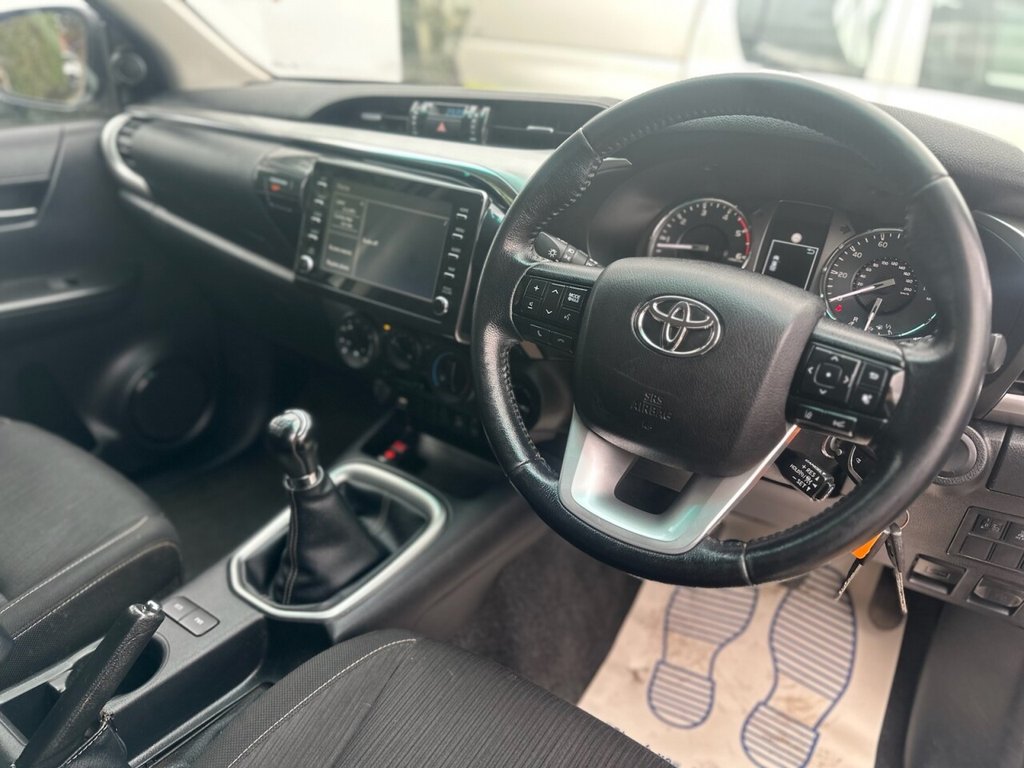 Used Toyota Hilux 2022 for sale - 77841306: Photo 23