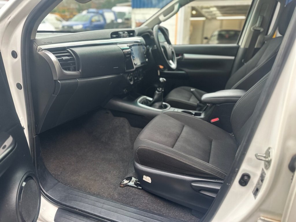 Used Toyota Hilux 2022 for sale - 77841306: Photo 24