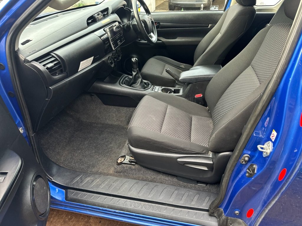 Used Toyota Hilux 2018 for sale - 76910411: Photo 11