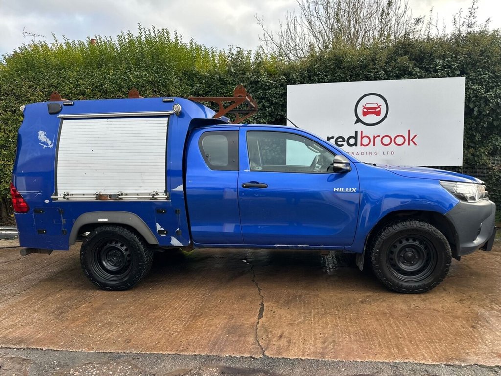 Used Toyota Hilux 2018 for sale - 76910411: Photo 2