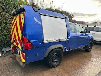 Used Toyota Hilux 2018 for sale - 76910411: Photo
