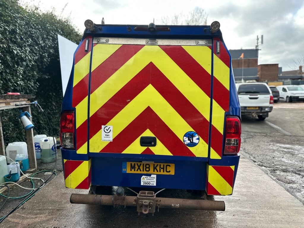 Used Toyota Hilux 2018 for sale - 76910411: Photo 4