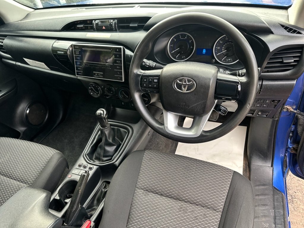 Used Toyota Hilux 2018 for sale - 76910411: Photo 8