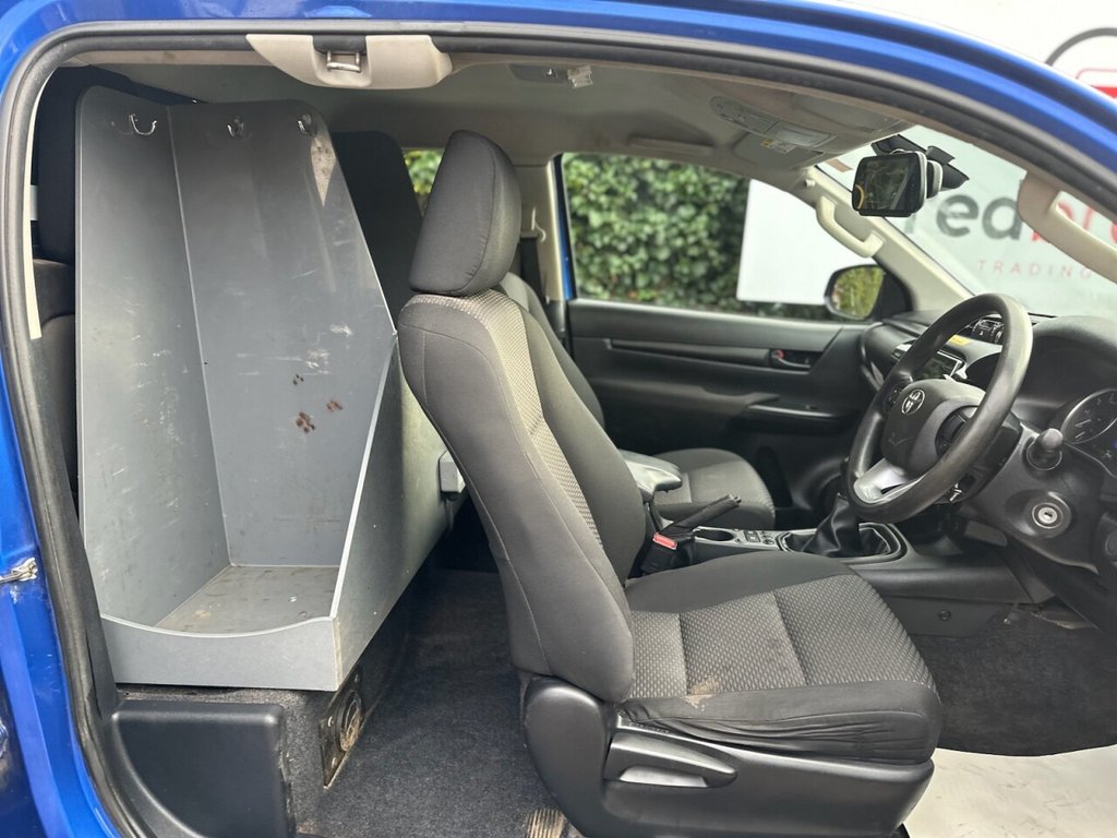 Used Toyota Hilux 2018 for sale - 76910411: Photo 9