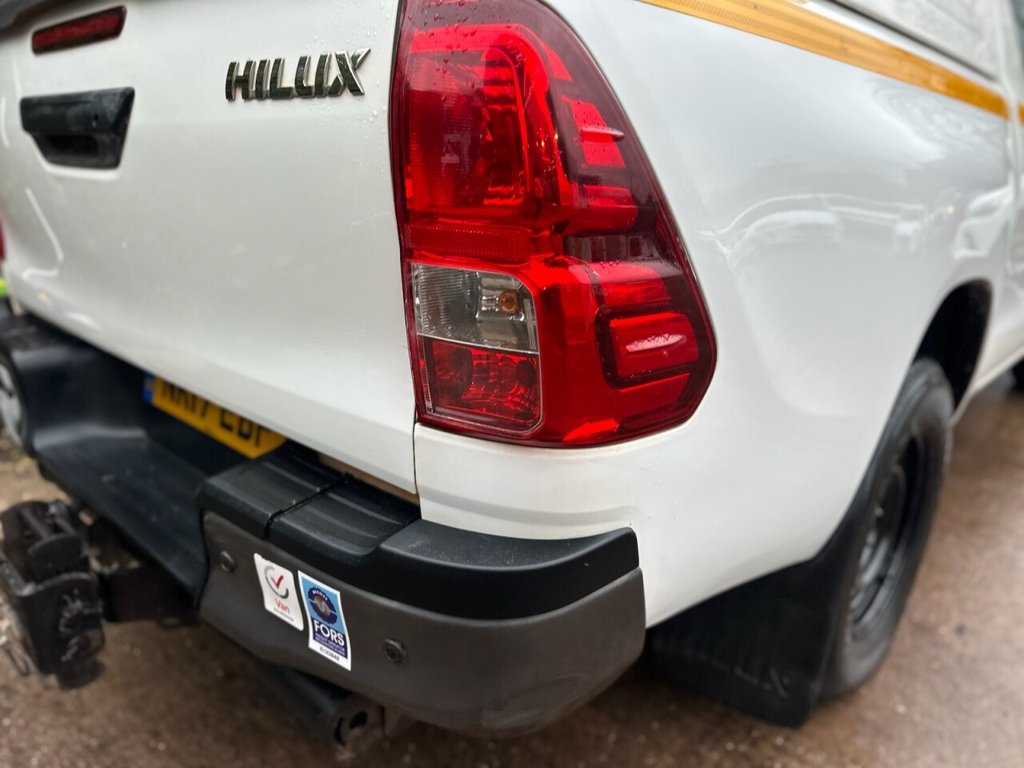 Used Toyota Hilux 2017 for sale - 76973648: Photo 10