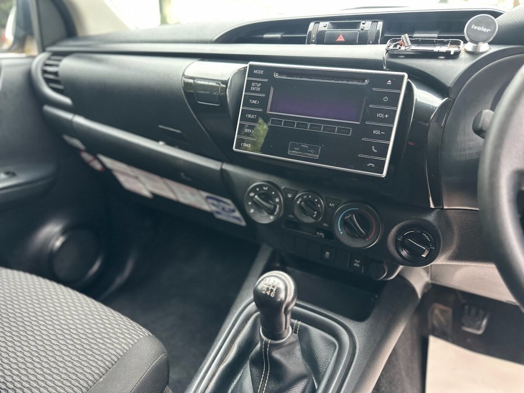 Used Toyota Hilux 2017 for sale - 76973648: Photo 18