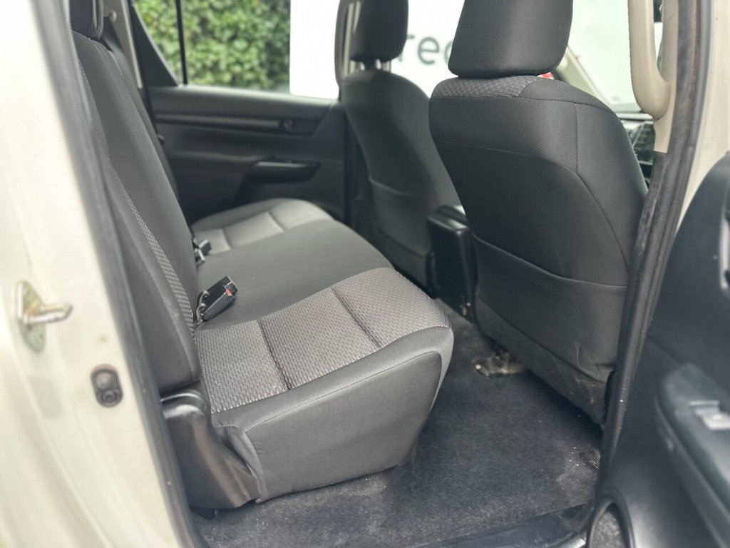 Used Toyota Hilux 2017 for sale - 76973648: Photo 25