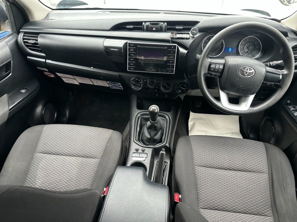 Used Toyota Hilux 2017 for sale - 76973648: Photo 26