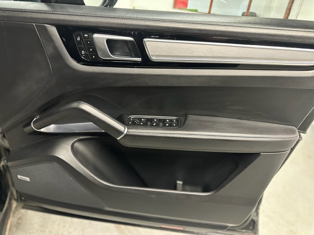 Used Porsche Cayenne 2023 for sale - 76856351: Photo 19