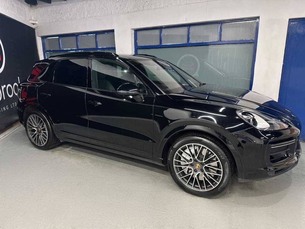 Used Porsche Cayenne 2023 for sale - 76856351: Photo 2