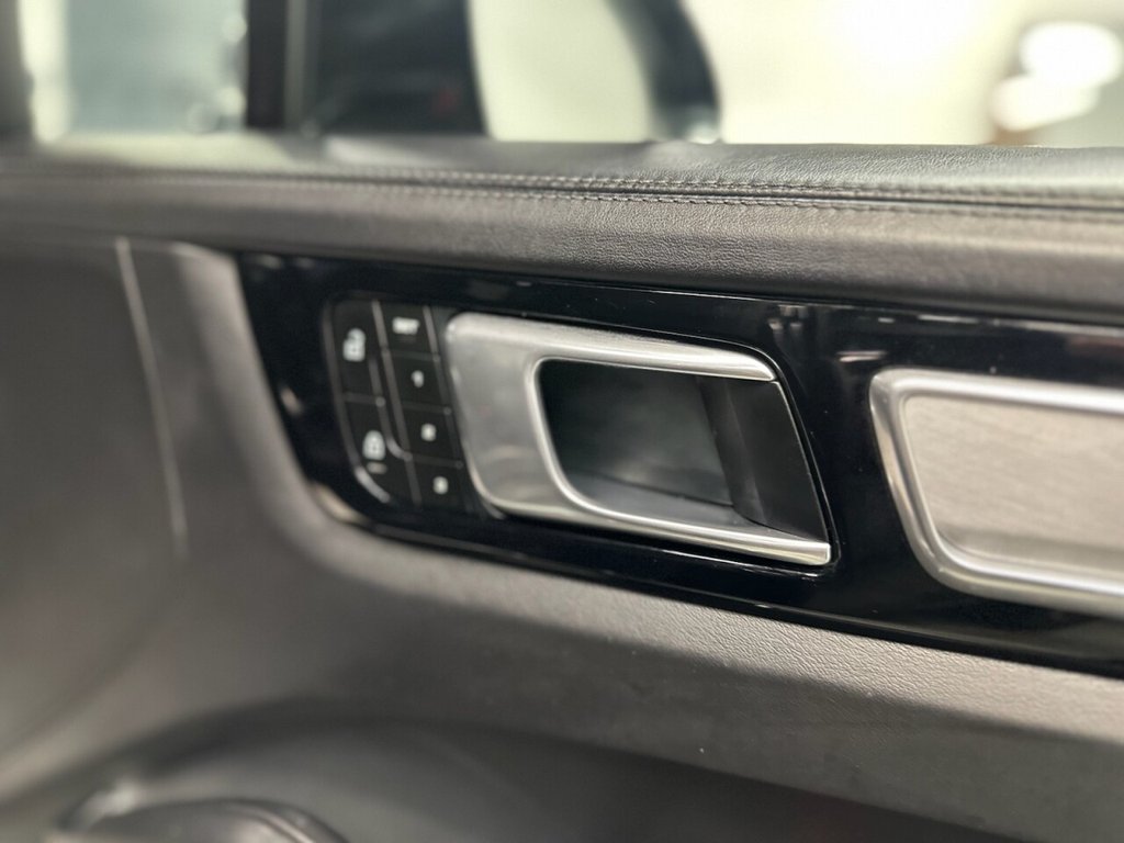 Used Porsche Cayenne 2023 for sale - 76856351: Photo 20