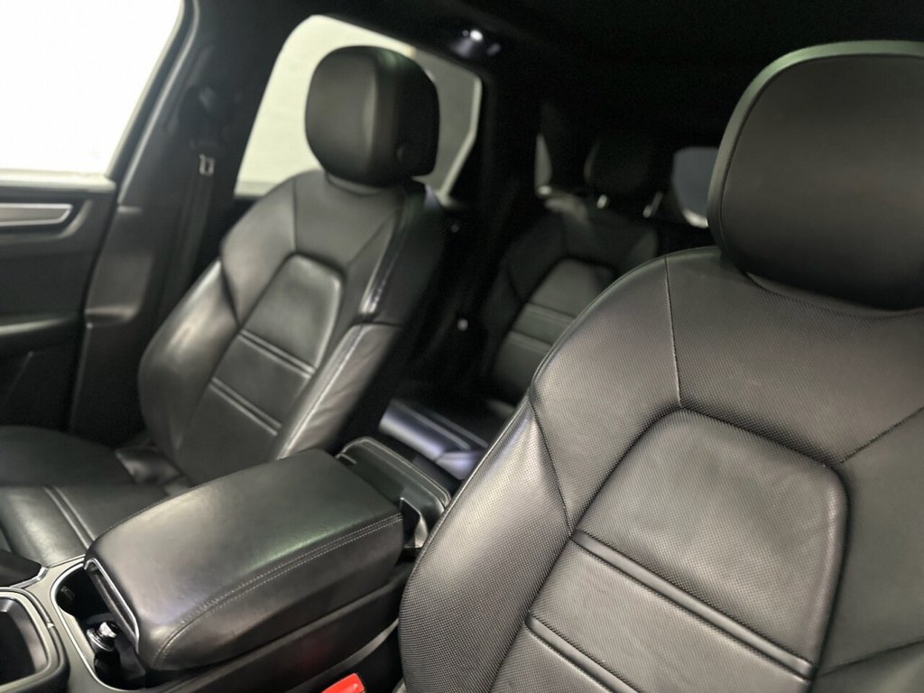 Used Porsche Cayenne 2023 for sale - 76856351: Photo 27