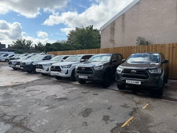 Used Toyota Hilux 2023 for sale - 79686494: Photo