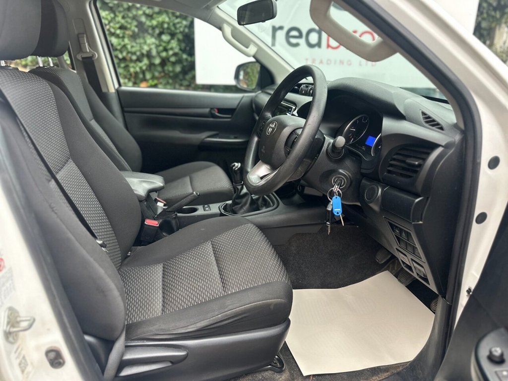 Used Toyota Hilux 2019 for sale - 76470589: Photo 11