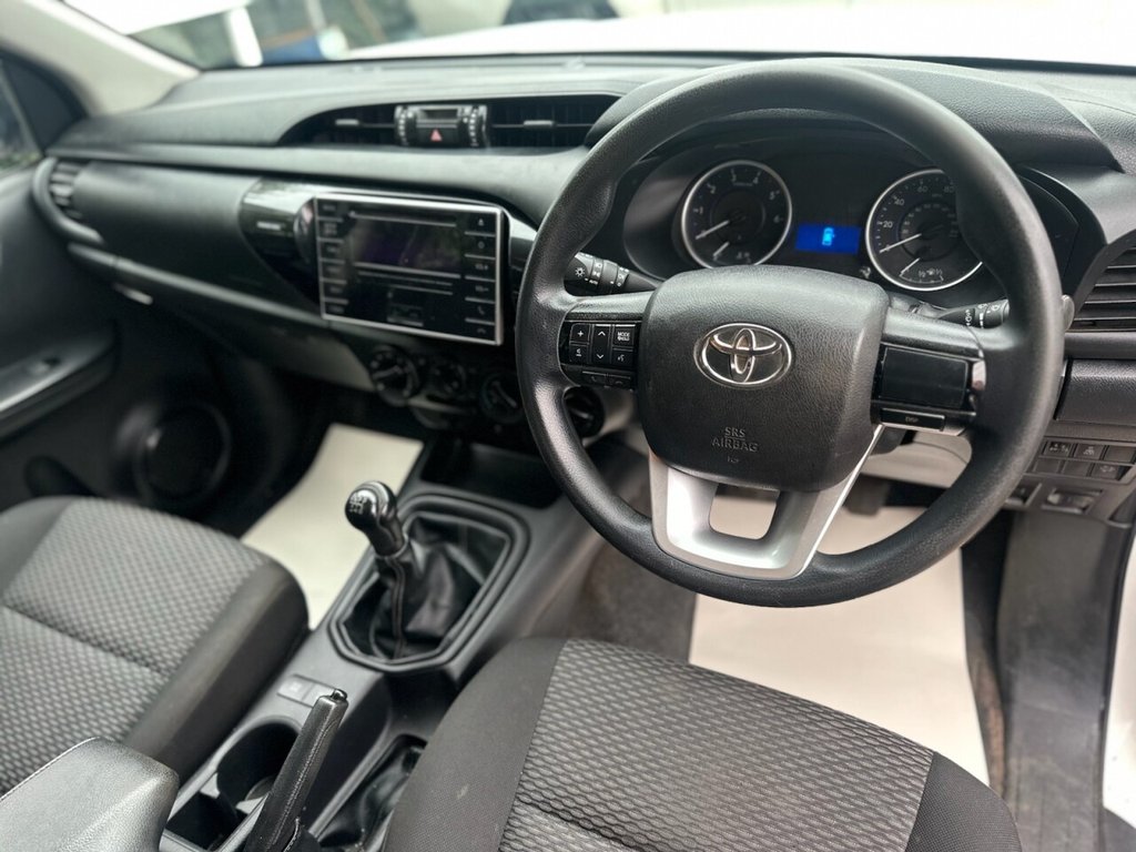 Used Toyota Hilux 2019 for sale - 76470589: Photo 12