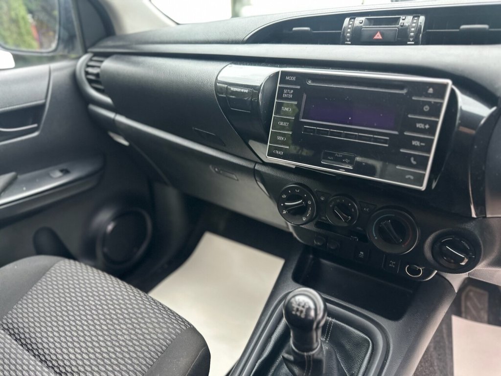 Used Toyota Hilux 2019 for sale - 76470589: Photo 15