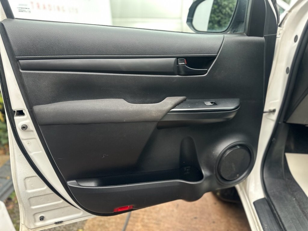 Used Toyota Hilux 2019 for sale - 76470589: Photo 18