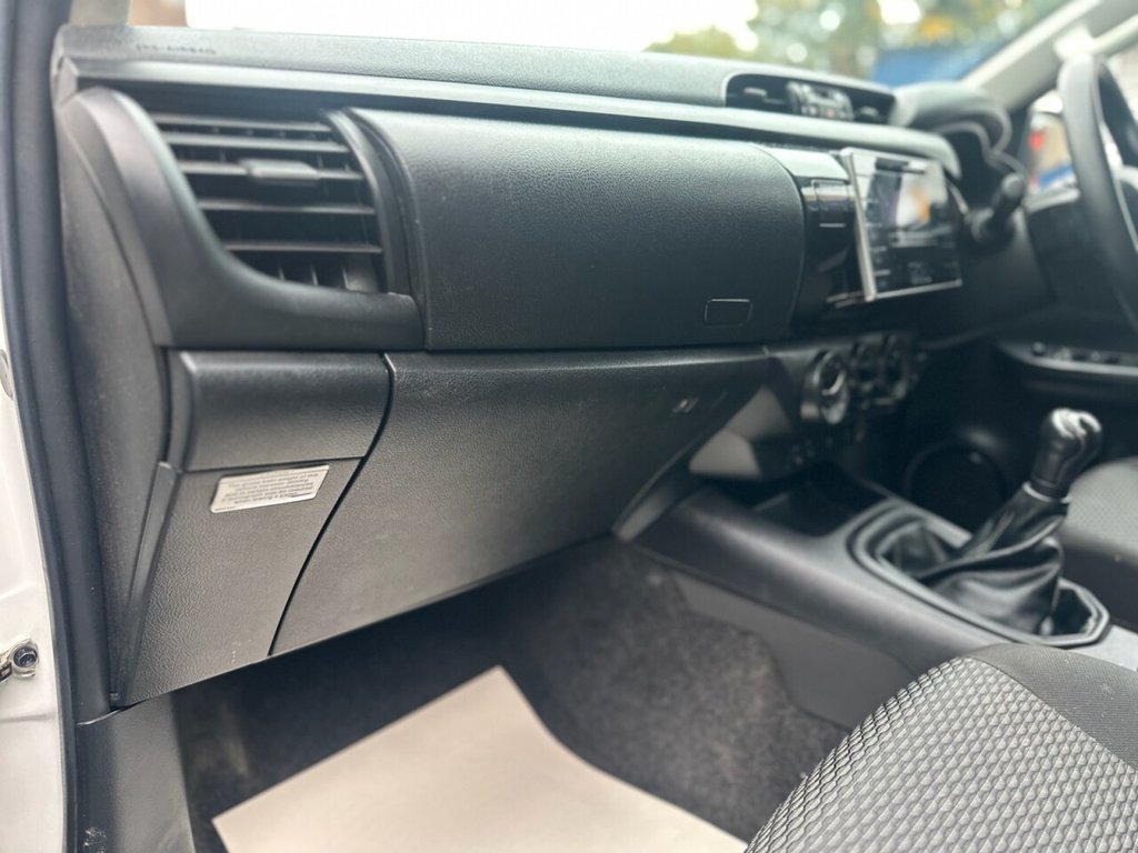 Used Toyota Hilux 2019 for sale - 76470589: Photo 19