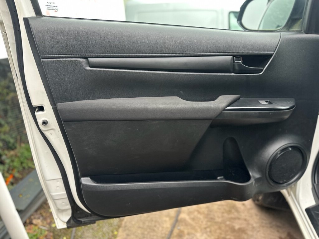 Used Toyota Hilux 2020 for sale - 77422392: Photo 24
