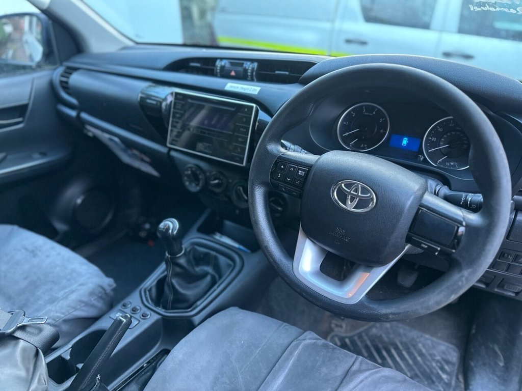 Used Toyota Hilux 2019 for sale - 77594099: Photo 18