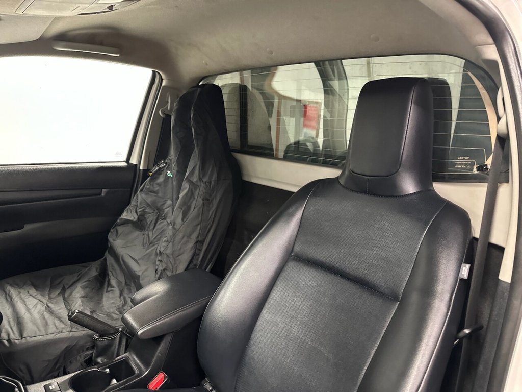 Used Toyota Hilux 2020 for sale - 76868185: Photo 31