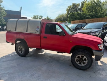 Used Toyota Hilux 2002 for sale - 79470543: Photo