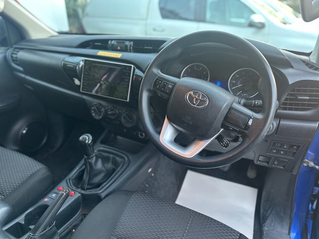 Used Toyota Hilux 2018 for sale - 76703748: Photo 11