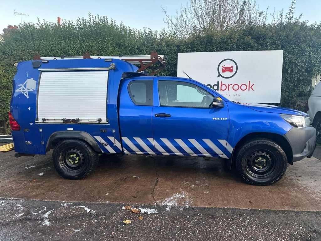 Used Toyota Hilux 2018 for sale - 76703748: Photo 2