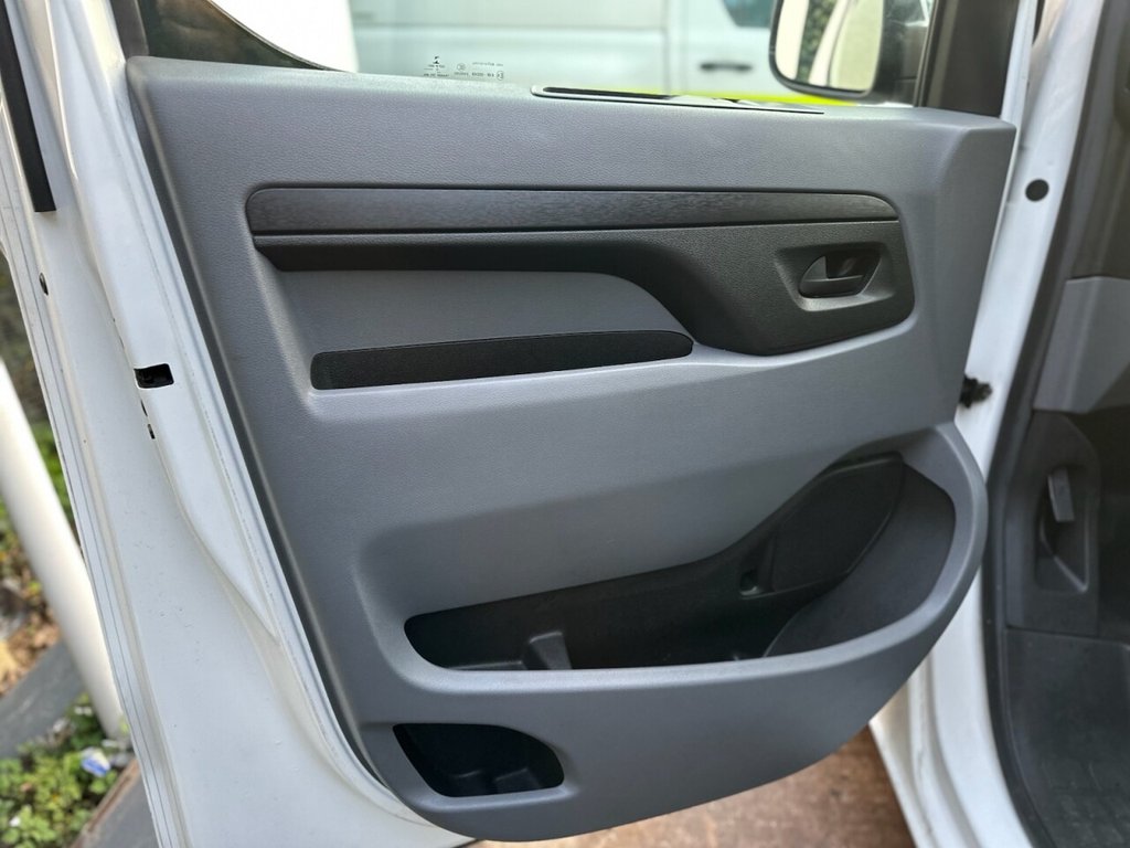 Used Vauxhall Vivaro 2019 for sale - 77959675: Photo 26