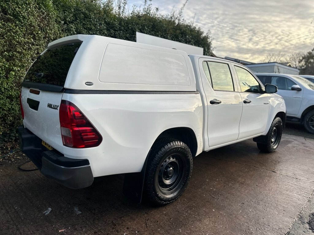 Used Toyota Hilux 2020 for sale - 76570317: Photo 4