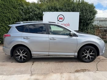 Used Toyota RAV4 2017 for sale - 79708950: Photo