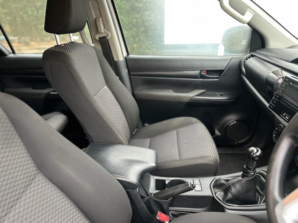 Used Toyota Hilux 2016 for sale - 77250651: Photo 21