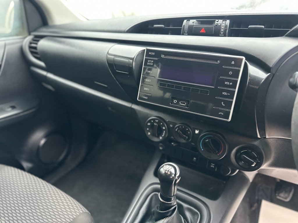 Used Toyota Hilux 2016 for sale - 77250651: Photo 22