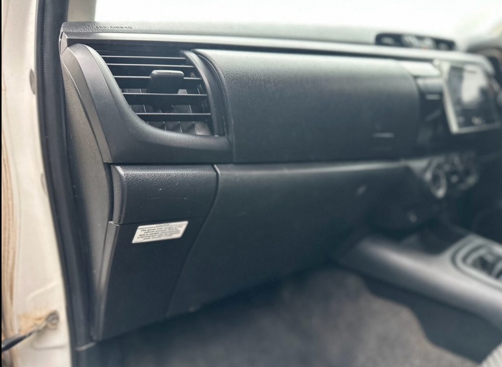 Used Toyota Hilux 2016 for sale - 77250651: Photo 25