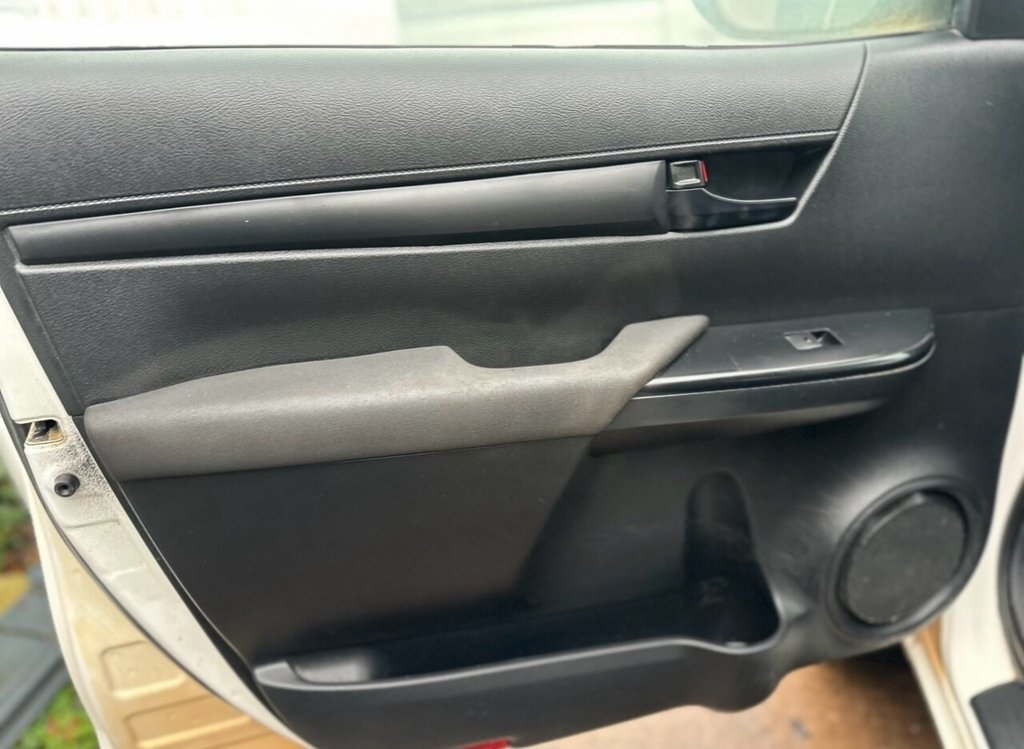 Used Toyota Hilux 2016 for sale - 77250651: Photo 26