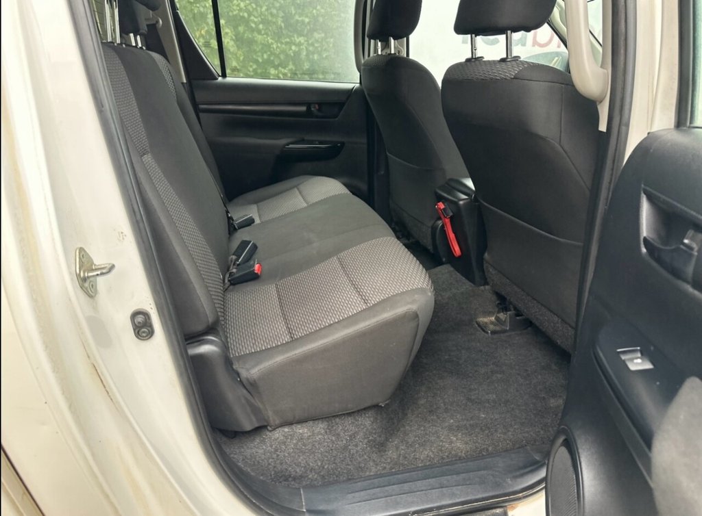 Used Toyota Hilux 2016 for sale - 77250651: Photo 31