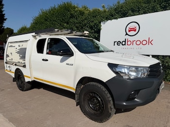 Used Toyota Hilux 2018 for sale - 79009077: Photo