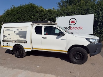 Used Toyota Hilux 2018 for sale - 79009077: Photo