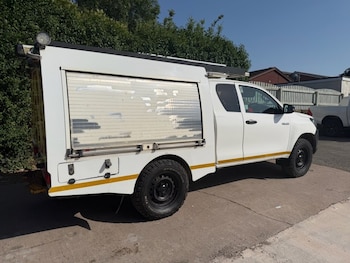 Used Toyota Hilux 2018 for sale - 79009077: Photo