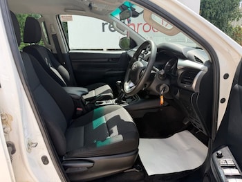 Used Toyota Hilux 2021 for sale - 79009399: Photo