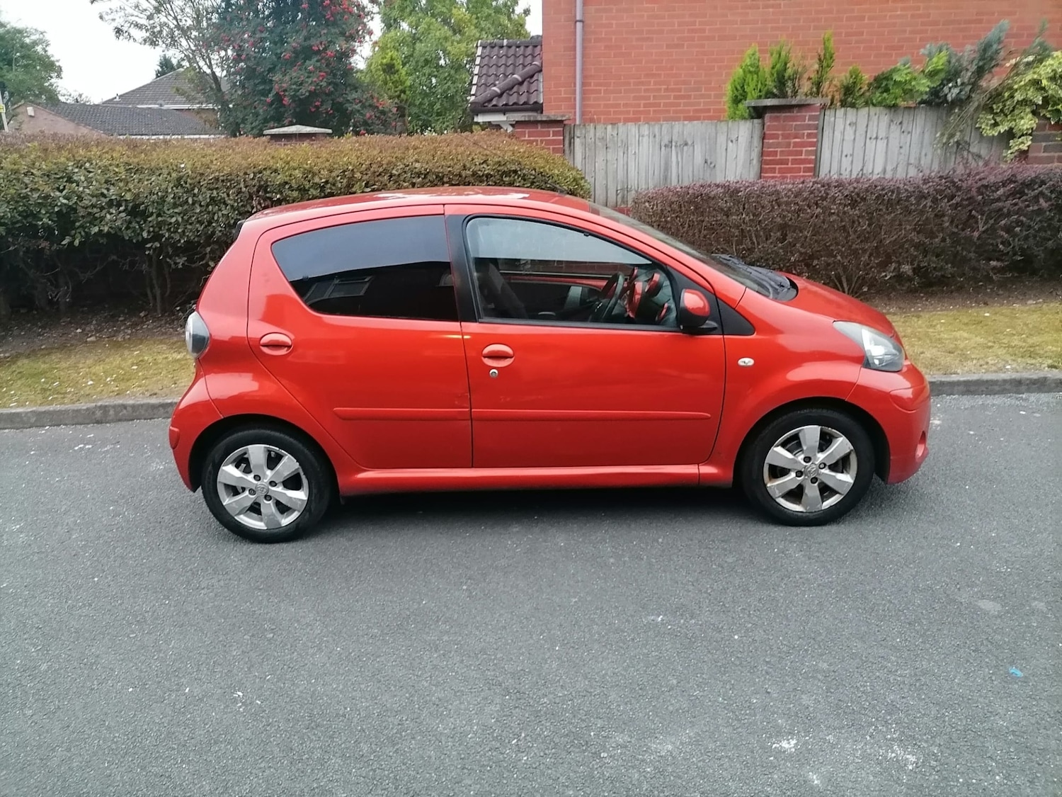 Used Toyota AYGO 2012 for sale - 76369373: Photo 2