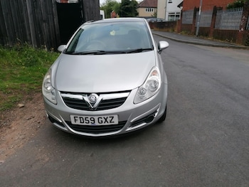 Used Vauxhall Corsa 2009 for sale - 77065921: Photo