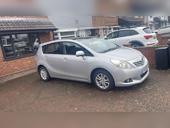 Used Toyota Verso 2011 for sale - 76427878: Photo